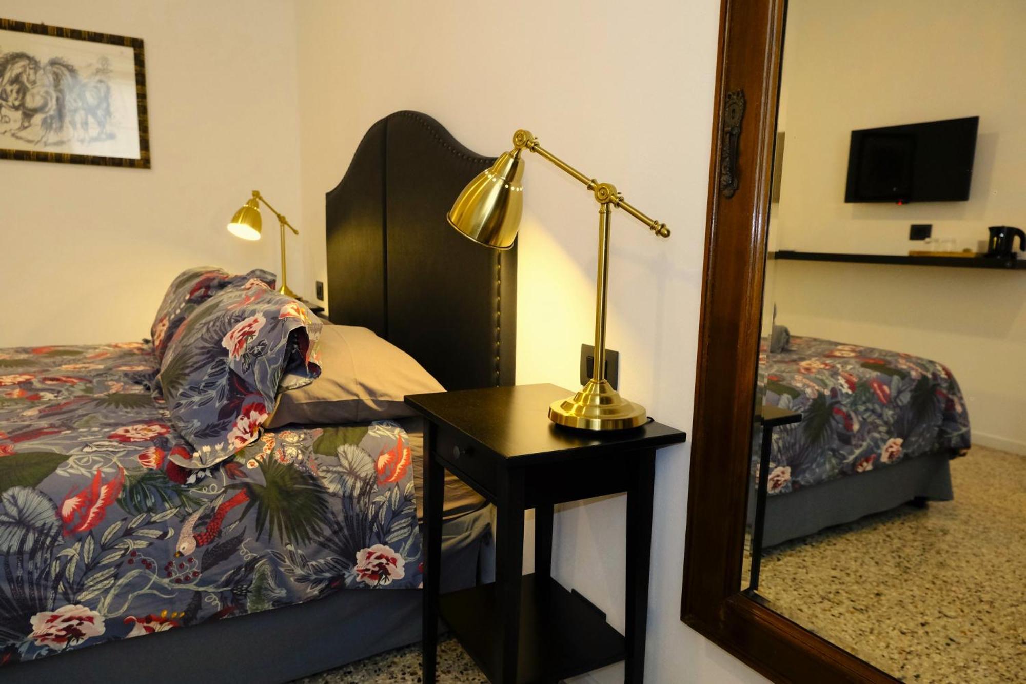 Residenza Laurum マンデッロ・デル・ラーリオ 部屋 写真